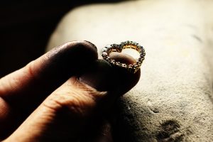 ダイヤモンドの指輪からハートのペンダント天白区アートジュエリー緑リフォームジュエリー制作進行 (7)