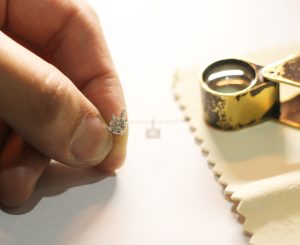 婚約指輪からダイヤモンドのペンダント_天白区アートジュエリー緑制作