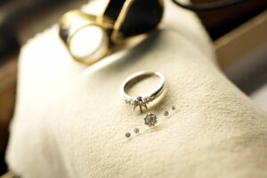 婚約指輪をダイヤモンドのペンダントにリフォームジュエリー_天白区_アートジュエリー緑制作進行