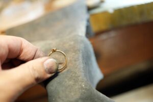 受け継がれたペンダントよりダイヤモンドの指輪へリフォームジュエリー_天白区_アートジュエリー緑制作進行