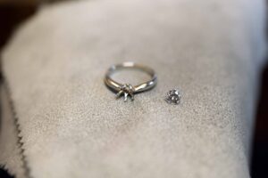 婚約指輪の思い出を、新しい輝きへ。_天白区_アートジュエリー緑制作進行