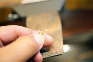 思い出を胸に、受け継ぐジュエリー_ 天白区_アートジュエリー緑制作進行